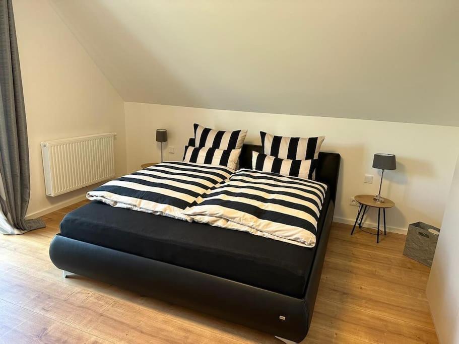 Neuwertige Gemuetliche Wohnung Rieden  Bagian luar foto